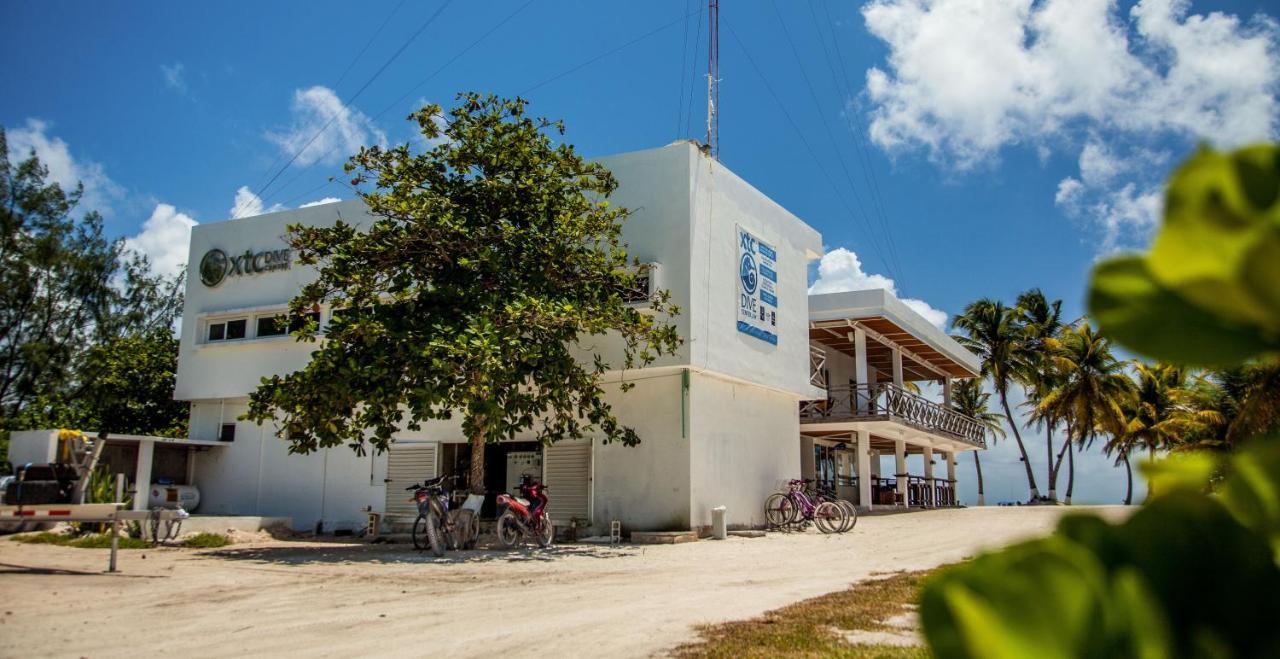 Flying Cloud Hotel Xcalak Exterior photo