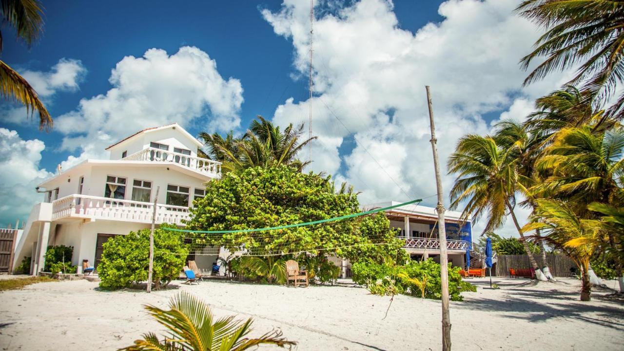 Flying Cloud Hotel Xcalak Exterior photo